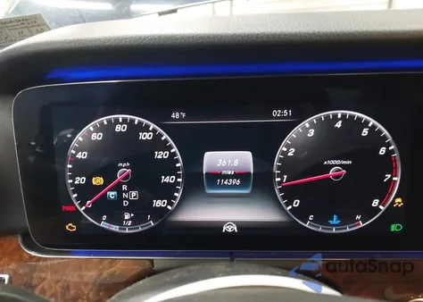 2018 Mercedes-Benz E 400 4Matic z USA, uszkodzony, nr VIN WDDZF6GB1JA396117